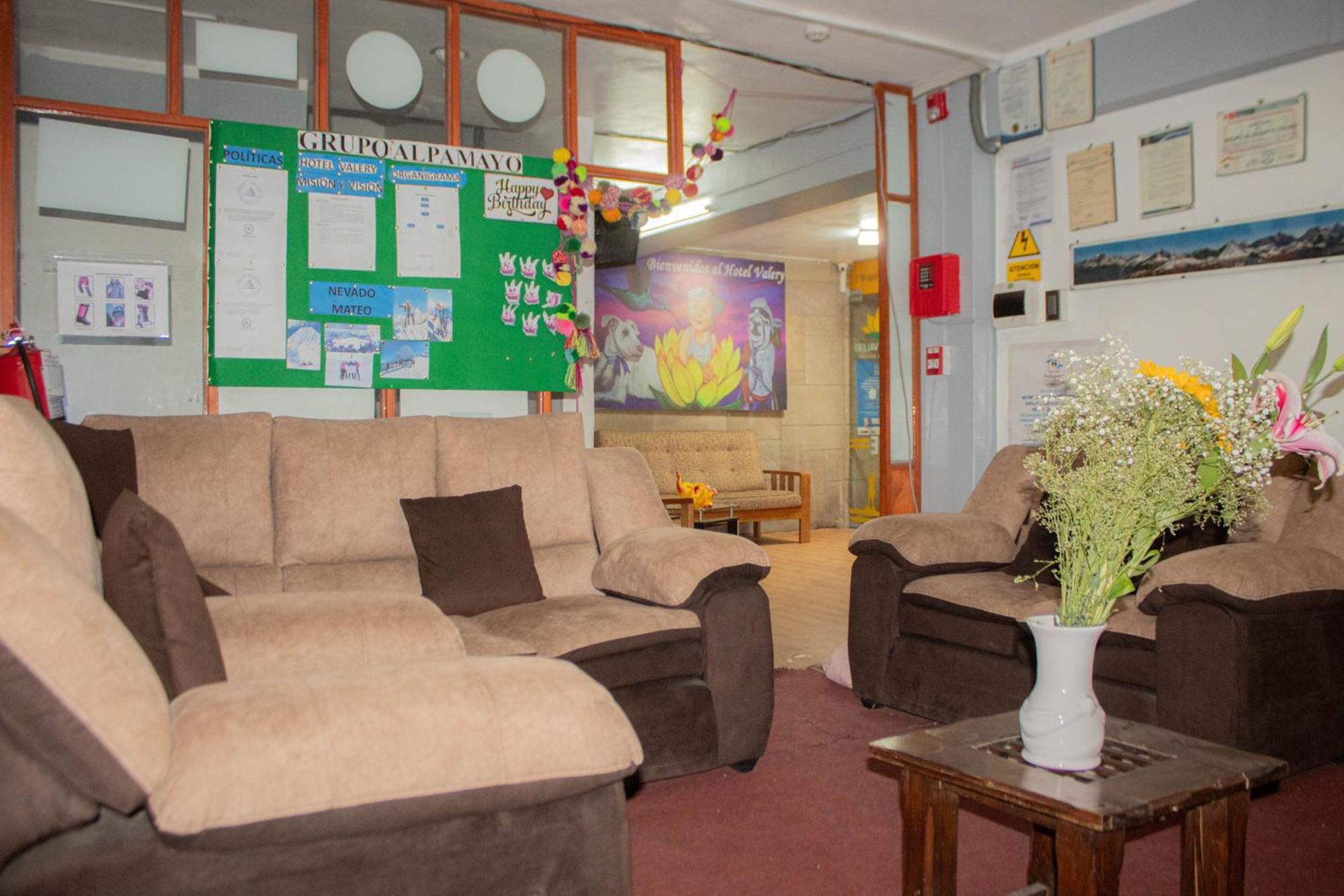 Hotel Valery 2 Estrellas Huaraz  Εξωτερικό φωτογραφία